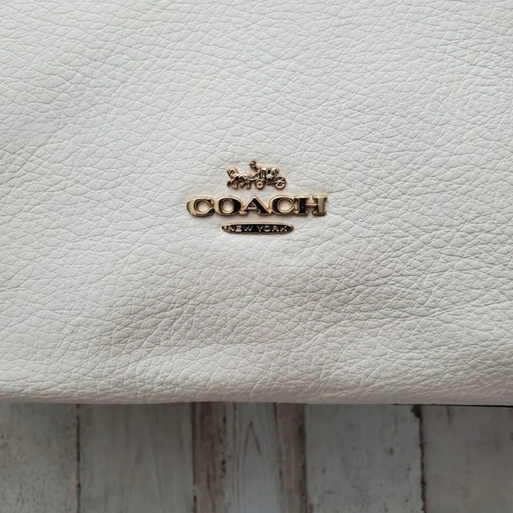 Coach - Picture 4 of 6